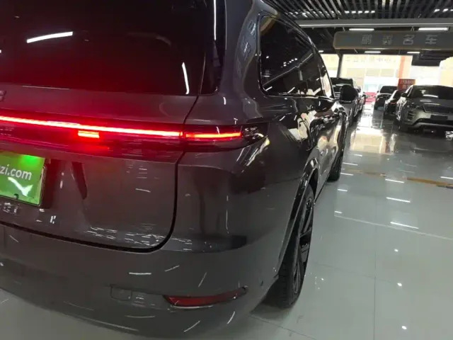 Li Auto L9 — Фото автомобиля 7