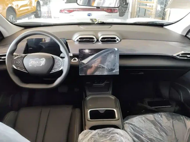 Dongfeng SKY EV01 — Фото автомобиля 9