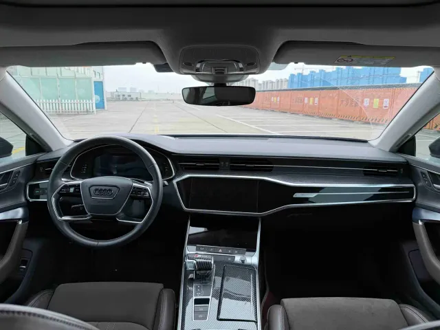 Audi A7L — Фото автомобиля 12