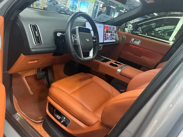 Li Auto L9 — Фото автомобиля 4