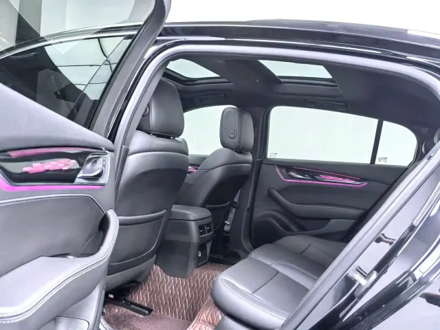 Cadillac CT5 — Фото автомобиля 8
