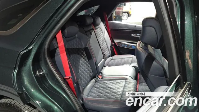 Genesis GV70 — Фото автомобиля 17