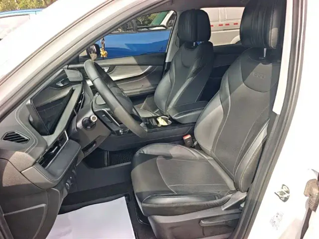 Chery Tiggo 8 PLUS — Фото автомобиля 14