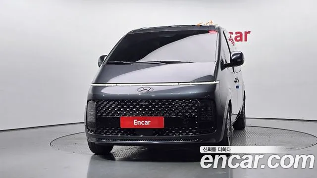 Hyundai Staria Staria L3.5 Lounge 7 мест — Фото автомобиля 3