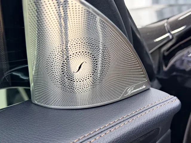Mercedes-Benz E-Class — Фото автомобиля 8