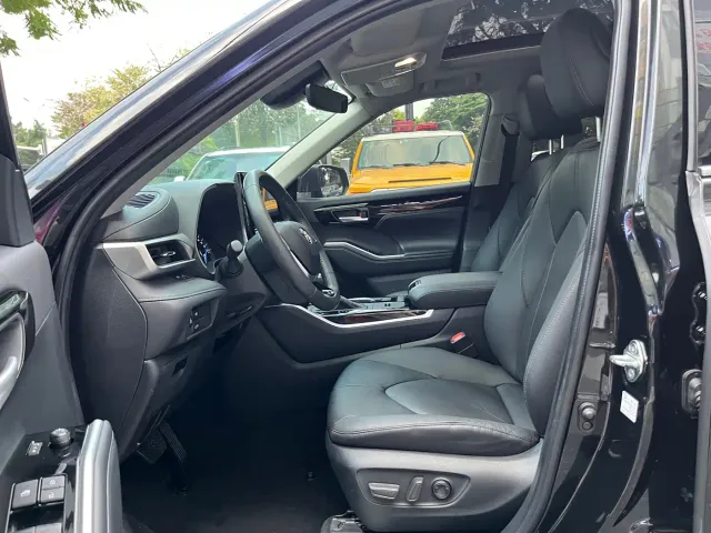 Toyota Highlander — Фото автомобиля 9