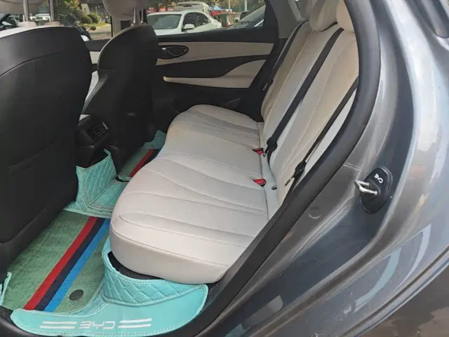BYD Seal 05 DM-i — Фото автомобиля 16
