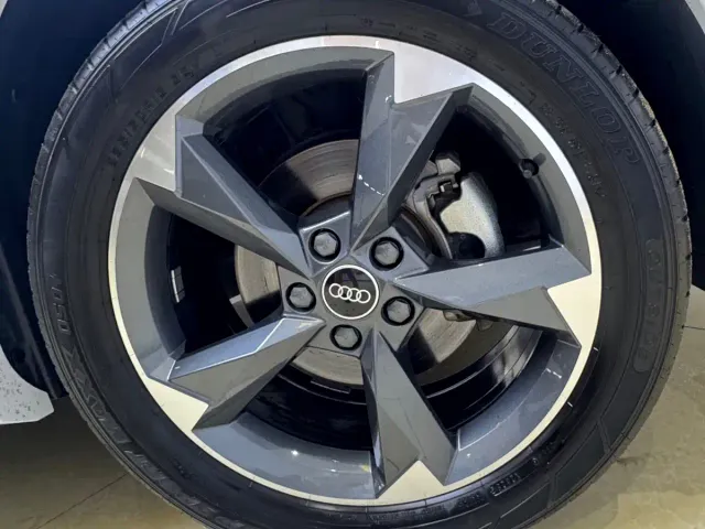 Audi Q3 — Фото автомобиля 25