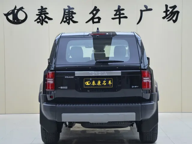 Toyota Prado — Фото автомобиля 3