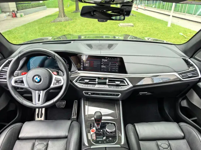 BMW X5 M — Фото автомобиля 10