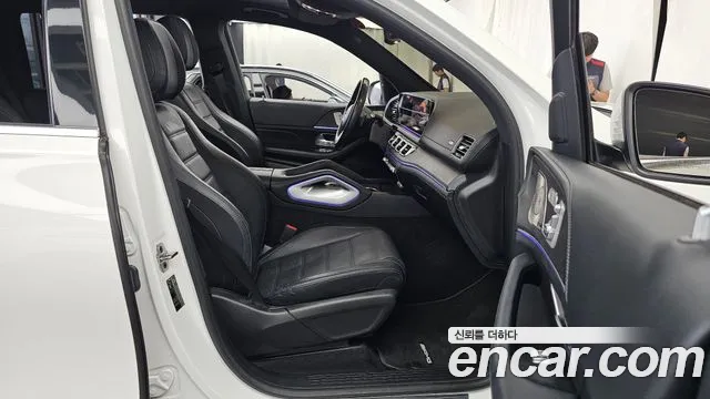 Mercedes-Benz GLS-Class — Фото автомобиля 11