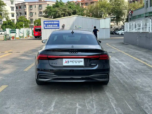 Audi A7L — Фото автомобиля 14