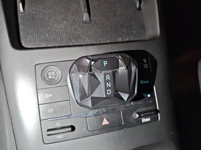 BYD Qin PLUS — Фото автомобиля 10