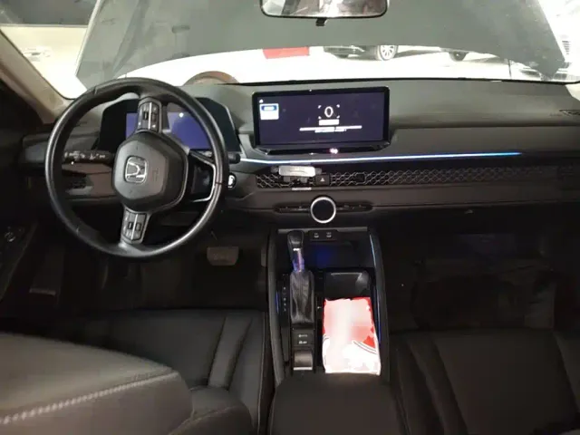 Honda Accord — Фото автомобиля 9