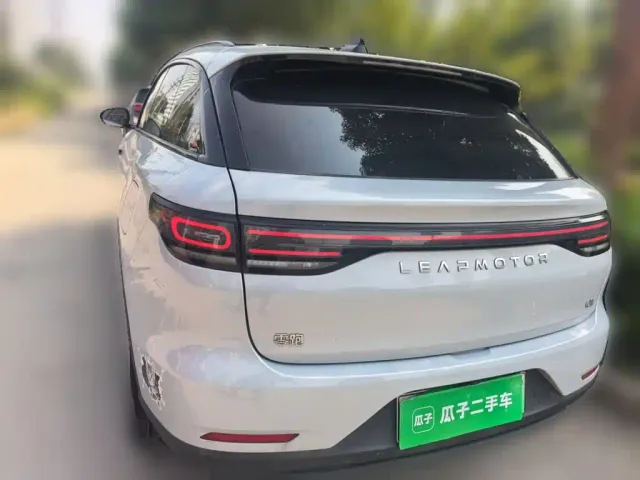 Leapmotor Leapmotor C11 2023 Range Extender 180 Comfort Edition — Фото автомобиля 15