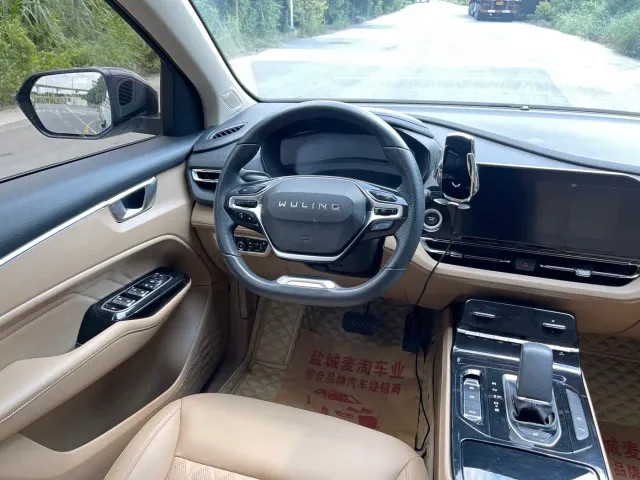 Wuling Victory — Фото автомобиля 16
