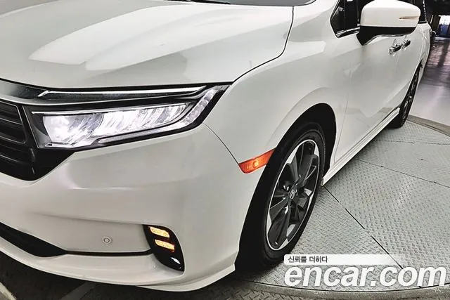 Honda Odyssey — Фото автомобиля 3