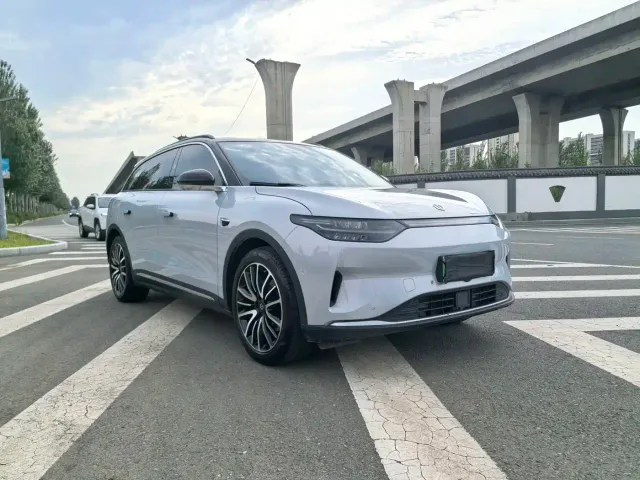 Leapmotor C11 — Фото автомобиля 3