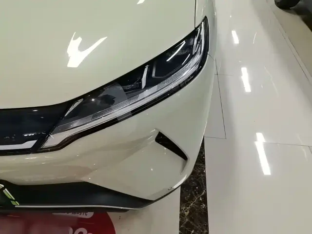 BYD Yuan UP — Фото автомобиля 23
