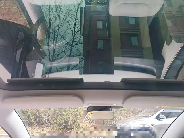 Tesla Model 3 — Фото автомобиля 14