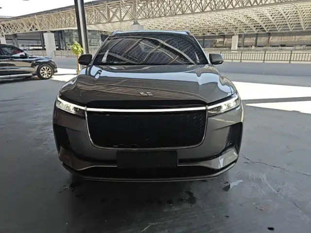 Li Auto ONE — Фото автомобиля 2