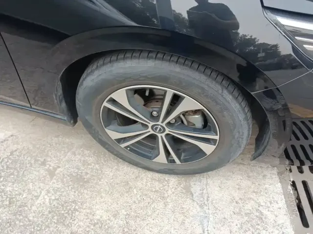 Nissan Sylphy 2023 1.6L CVT Deluxe Edition — Фото автомобиля 8