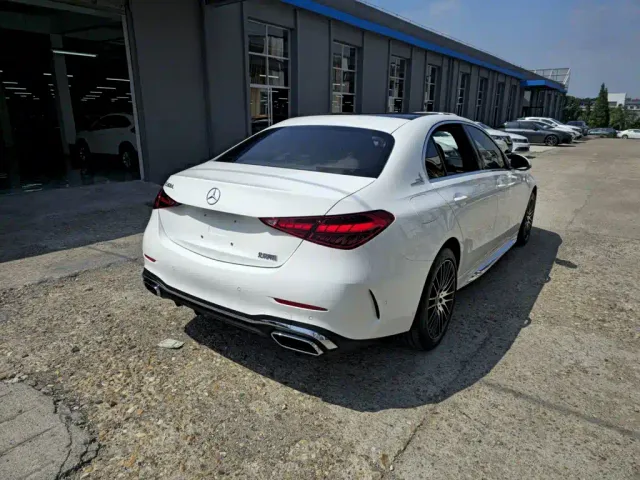 Mercedes-Benz C-Class — Фото автомобиля 8