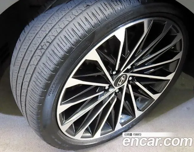 Hyundai Grandeur GN7 — Фото автомобиля 6