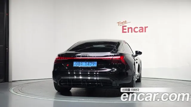 Audi RS e-tron GT — Фото автомобиля 4