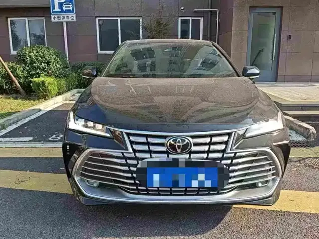 Toyota Avalon — Фото автомобиля 2