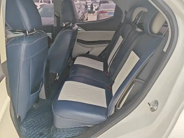 BYD Yuan Pro — Фото автомобиля 16