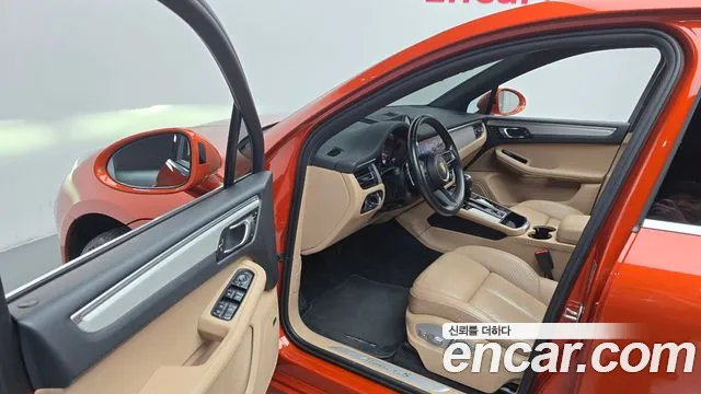 Porsche Macan — Фото автомобиля 10