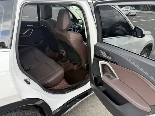 BMW X1 — Фото автомобиля 9
