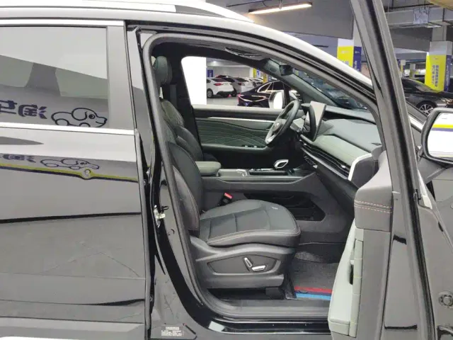 Geely Haoyue L — Фото автомобиля 8