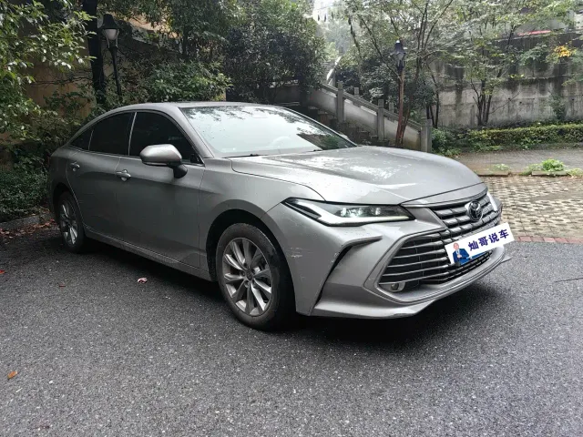 Toyota Avalon — Фото автомобиля 3