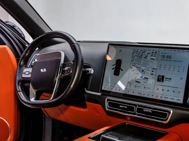 Li Auto Li L8 2023 Pro — Фото автомобиля 13