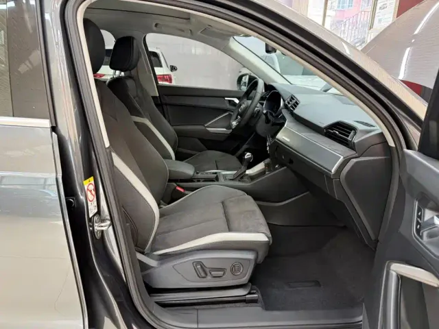 Audi Audi Q3 2023 35 TFSI Fashion Dynamic (1.4T) — Фото автомобиля 21