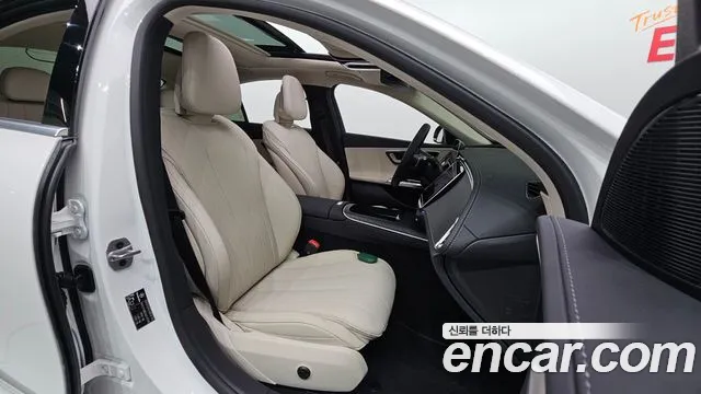 Mercedes-Benz E-Class W214 — Фото автомобиля 16