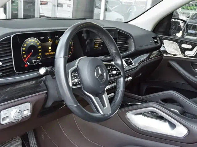 Mercedes-Benz GLE-Class — Фото автомобиля 10