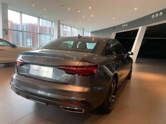 Audi A4L — Фото автомобиля 4