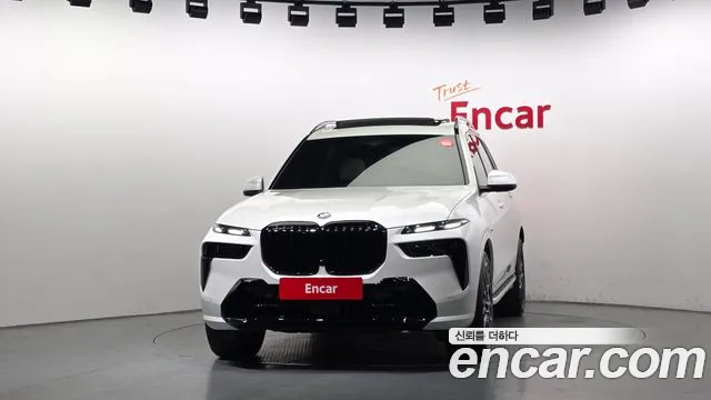 BMW X7 — Фото автомобиля 3