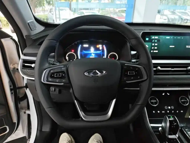Chery Tiggo 8 — Фото автомобиля 10