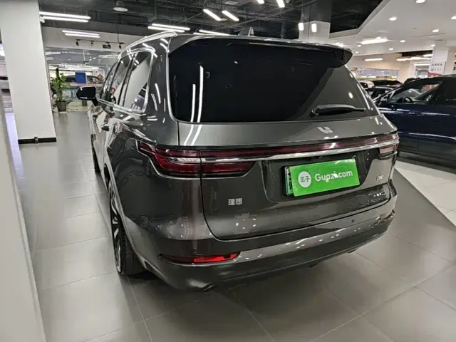 Li Auto ONE — Фото автомобиля 4