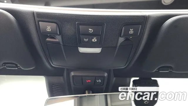 Mercedes-Benz E-Class — Фото автомобиля 10