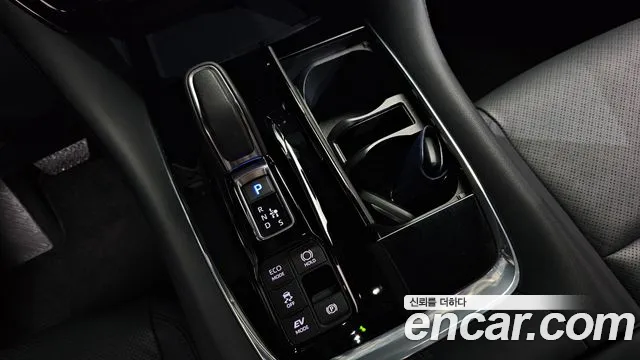 Toyota Alphard — Фото автомобиля 7