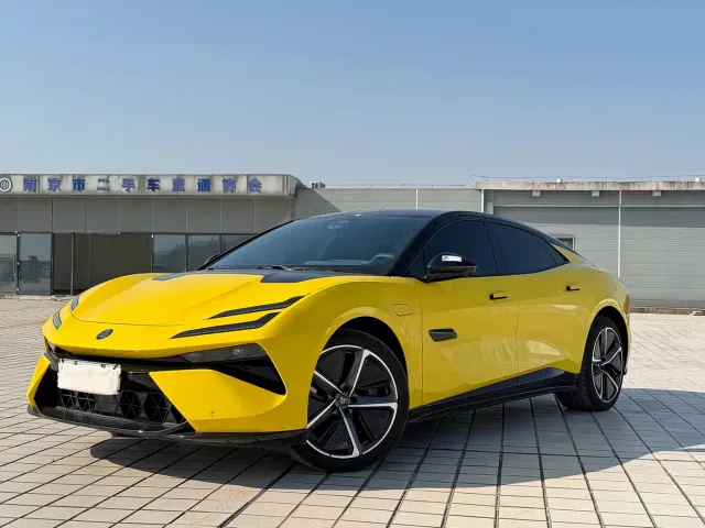 Фотография автомобиля — Lotus Emeya