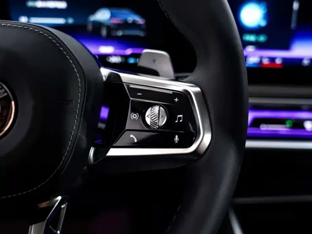 BMW 7 Series — Фото автомобиля 30