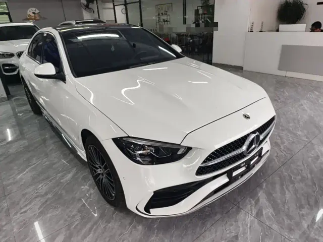 Mercedes-Benz C-Class — Фото автомобиля 3
