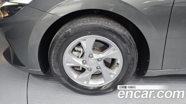 Hyundai AVANTE Avante (CN7) — Фото автомобиля 5
