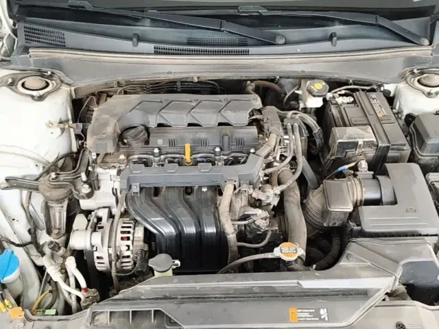 Hyundai Elantra — Фото автомобиля 19